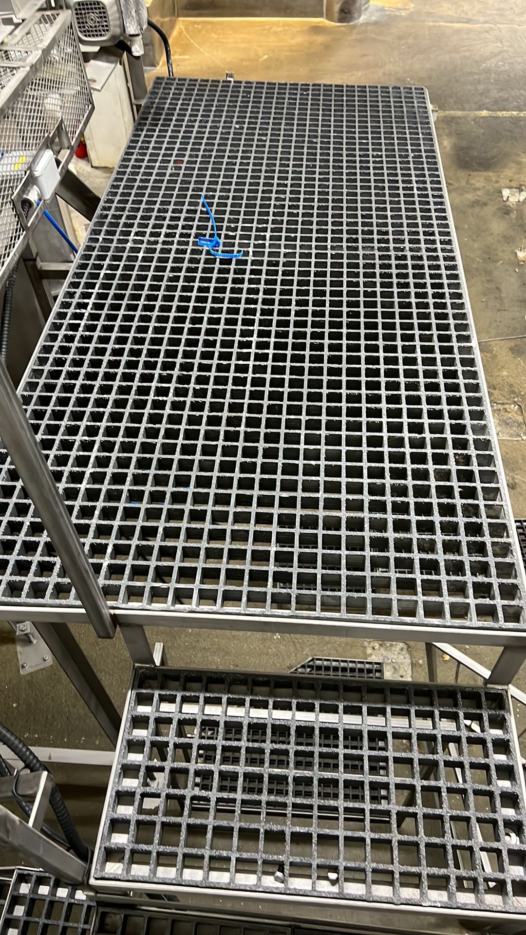 Miscellaneous SS Anti-Slip Grid Floor Platforms, Staircases, Risers - Image 14 of 14