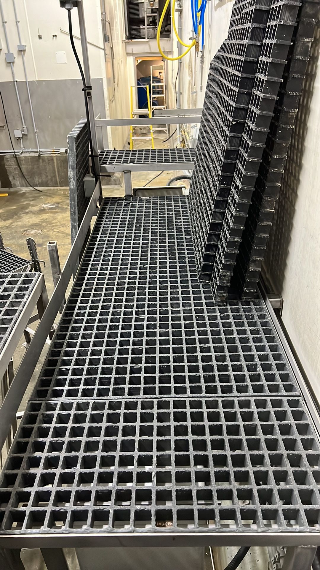 Miscellaneous SS Anti-Slip Grid Floor Platforms, Staircases, Risers - Image 13 of 14