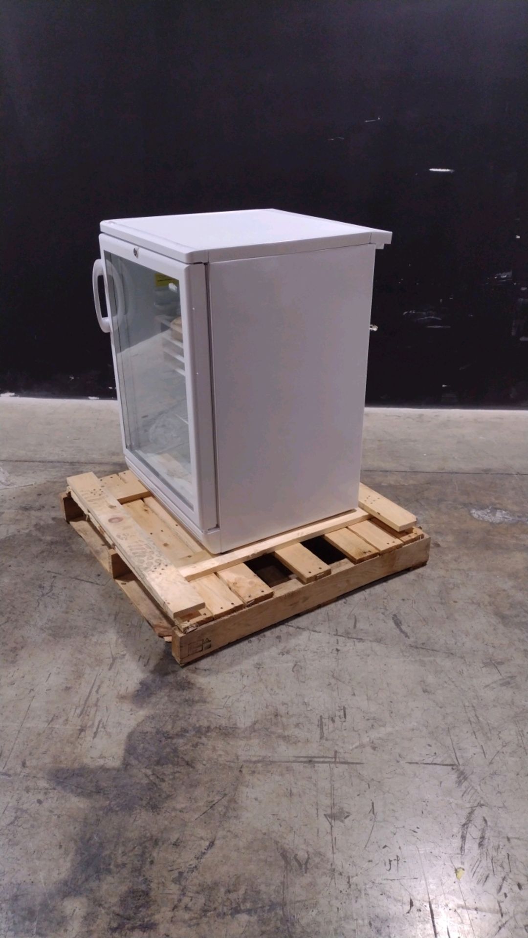SUMMIT SCR600GL FRIDGE (LOCATED AT 3325 MOUNT PROSPECT ROAD, FRANKLIN PARK, IL, 60131) - Image 2 of 4