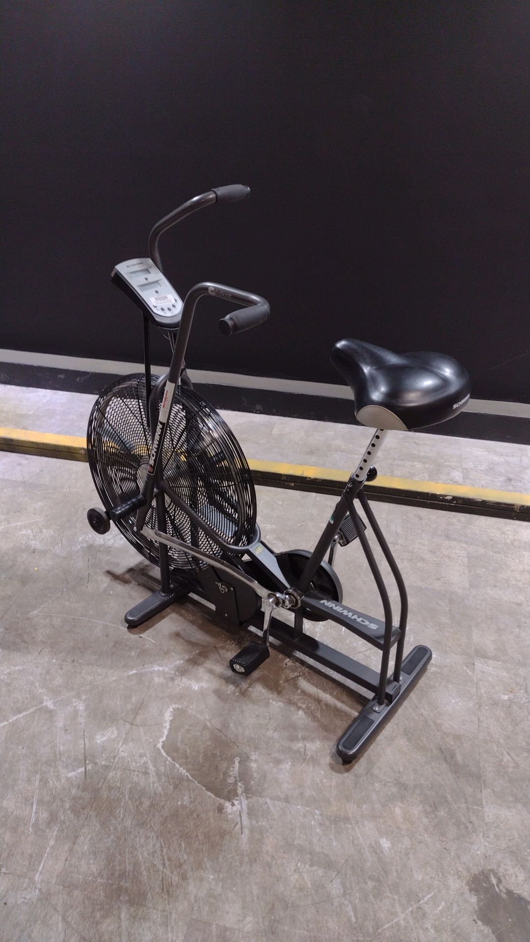 SCHWINN AIRDYNE EXERCISE BIKE (LOCATED AT 2440 GREENLEAF AVE, ELK GROVE VILLAGE, IL 60007)