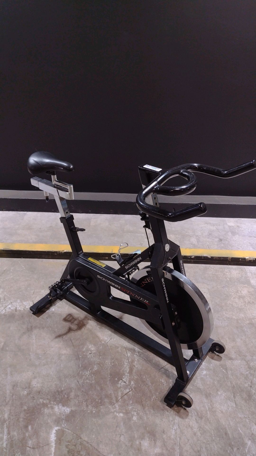 SCHWINN JOHNNY G SPINNER PRO EXERCISE BIKE (LOCATED AT 2440 GREENLEAF AVE, ELK GROVE VILLAGE, IL 600