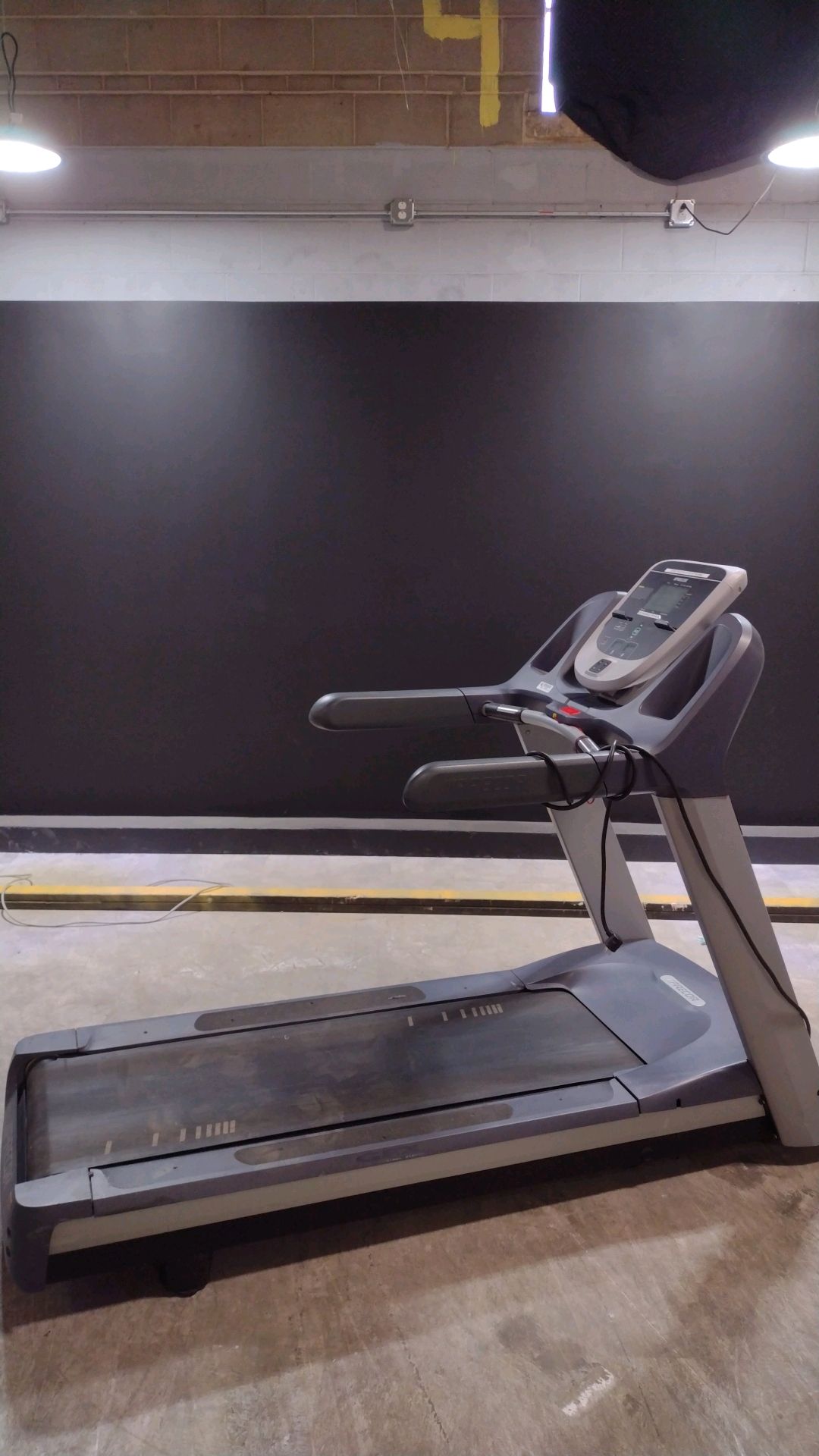 PRECOR TRM 10 TREADMILL (LOCATED AT 2440 GREENLEAF AVE, ELK GROVE VILLAGE, IL 60007)