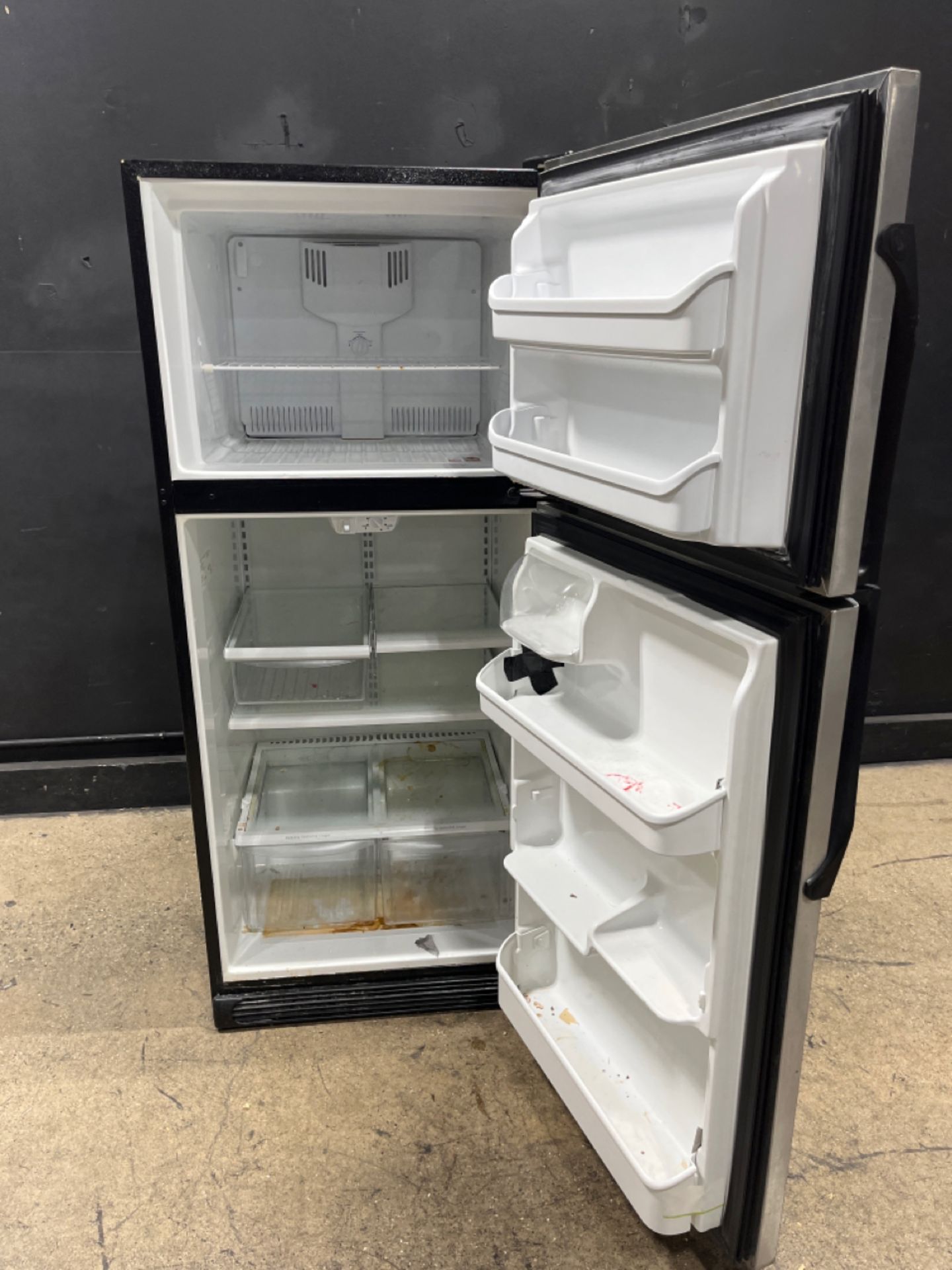 FRIGIDAIRE REFRIGERATOR (LOCATED AT 3325 MOUNT PROSPECT ROAD, FRANKLIN PARK, IL, 60131) - Image 3 of 4