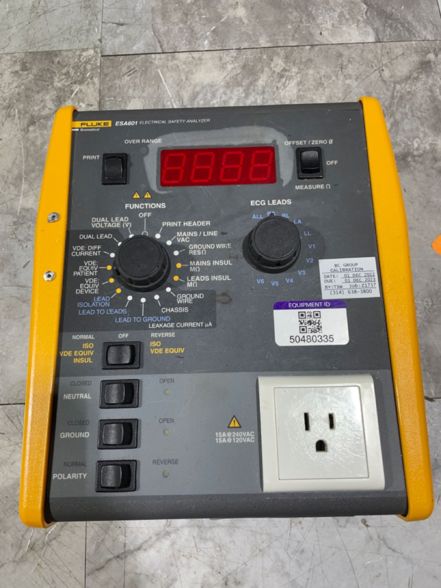 FLUKE ESA612 ELECTRICAL SAFETY ANALYZER SN 9324039 - Bild 2 aus 7