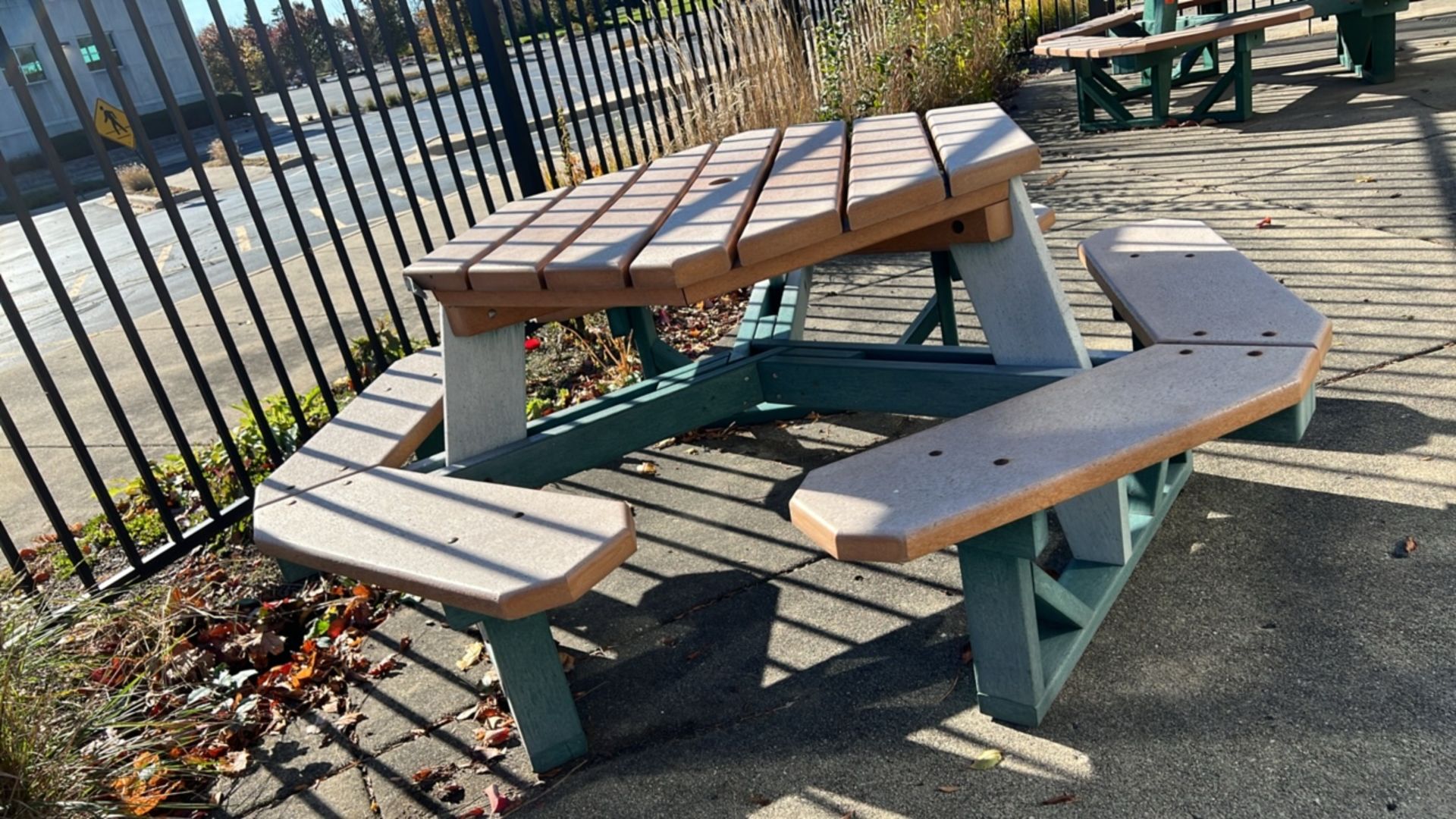 HEX PICNIC TABLE WITH BENCH - Image 2 of 2