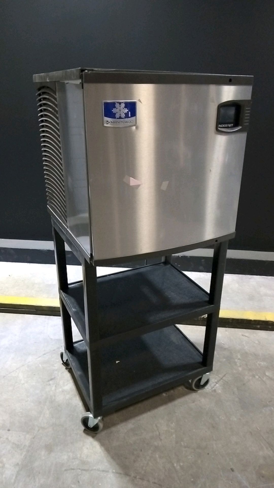 MANITOWOC INDIGO NXT ICE MAKER (LOCATED AT 2440 GREENLEAF AVE, ELK GROVE VILLAGE, IL 60007)