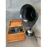 Vintage 1920's radio with Horn