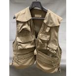 Cam-fis hunting and fishing vest size L, multi front pockets and rear poacher pocket, good