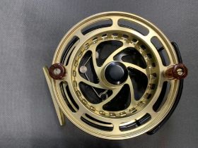 Holland and Wilkinson '' The Golden Retriever'' 4 1/14 super highly ventilated reel with expanded