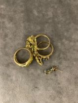 10.6 grams of broken 9ct gold jewellery