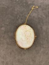 A beautiful white and pink coral antique cameo set in 9ct gold 24 grams