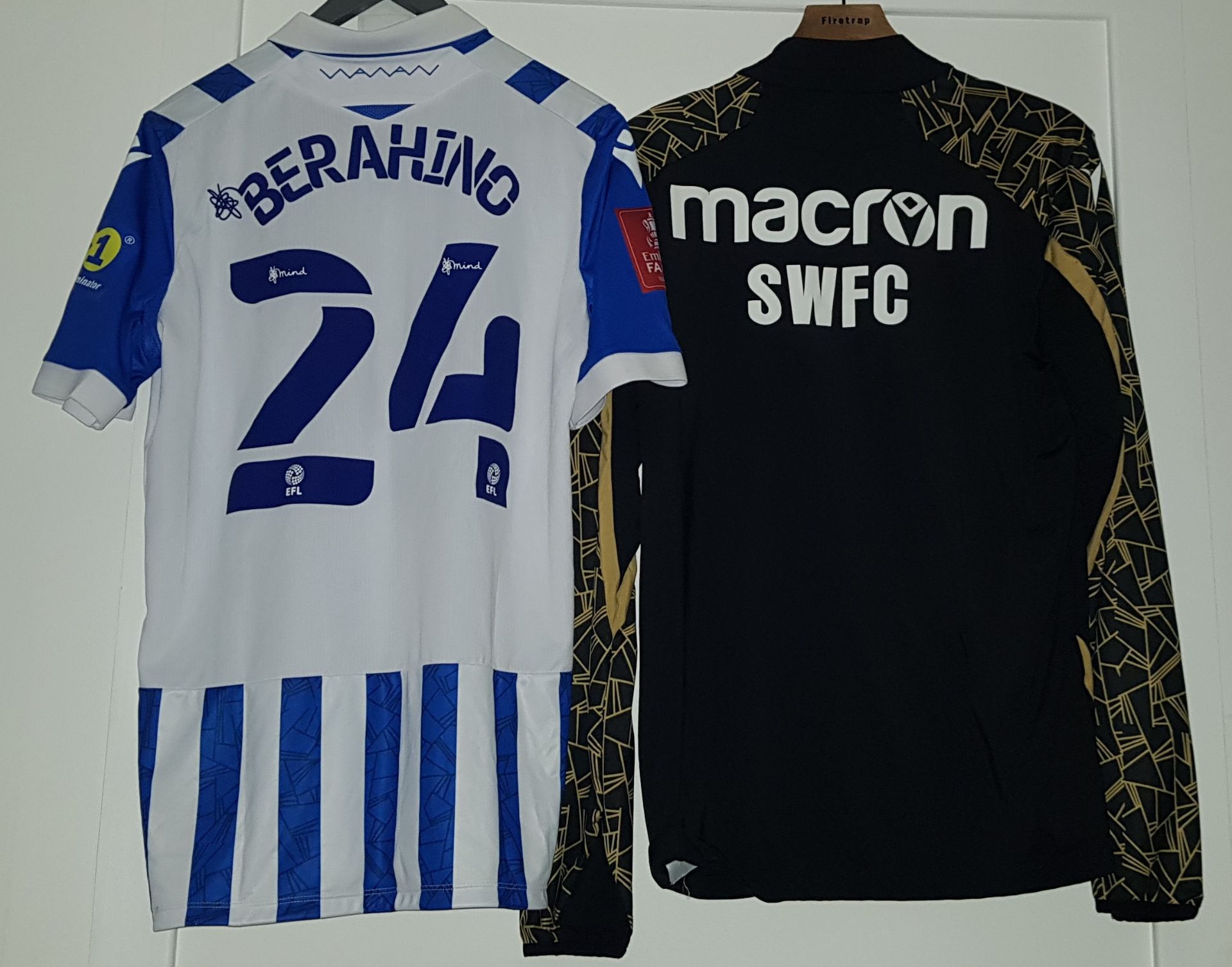 SHEFFIELD WEDNESDAY FOOTBALL SHIRT - SHORT SLEEVED - SIZE L WITH BERAHINO 24 ON THE REVERSE (SEE - Image 2 of 2