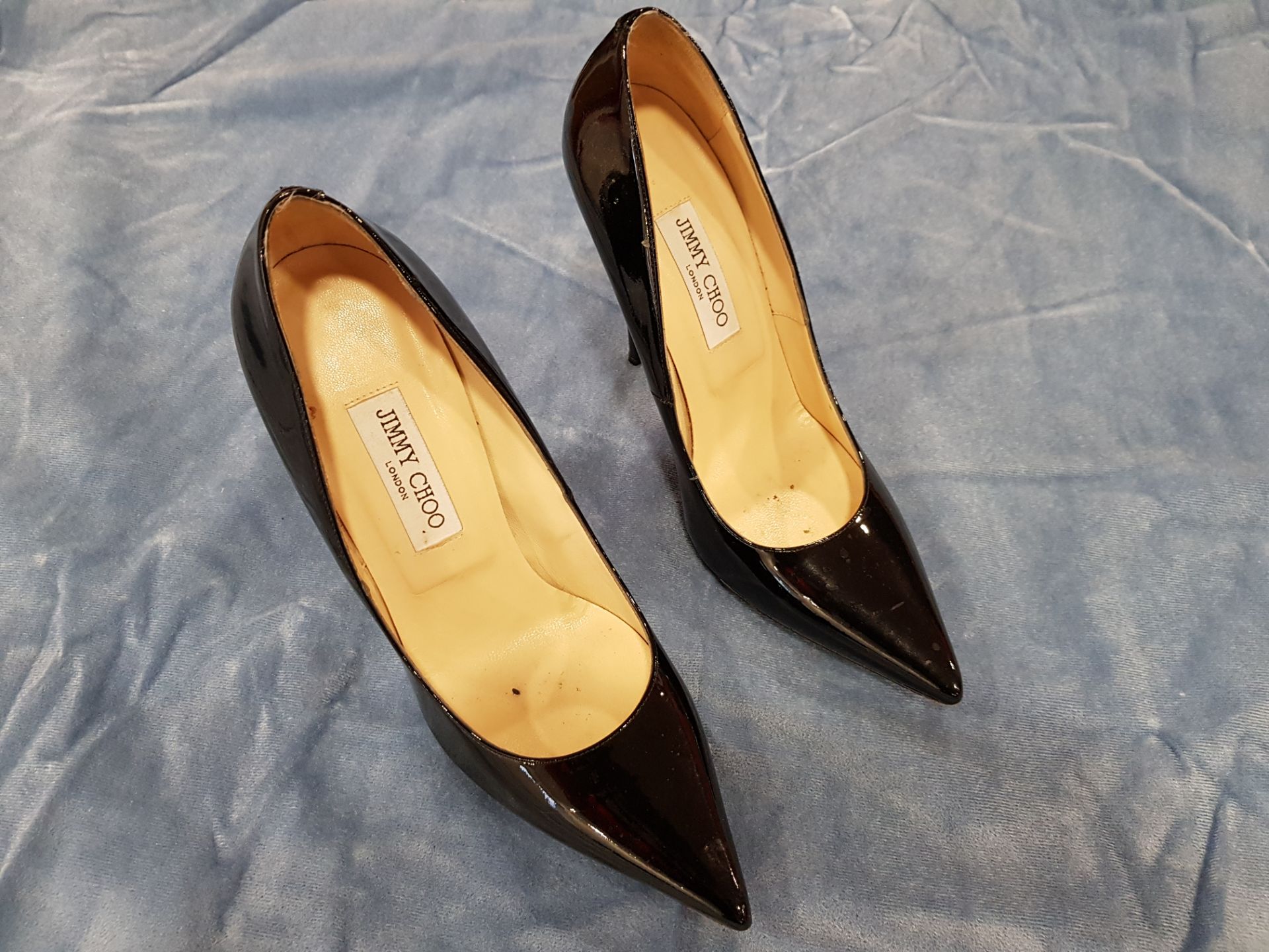 1 X PAIR JIMMY CHOO BLACK HIGH HEELED STILETTO SHOES SIZE 40 - PLEASE NOTE ITEMS PRE OWNED NOT NEW