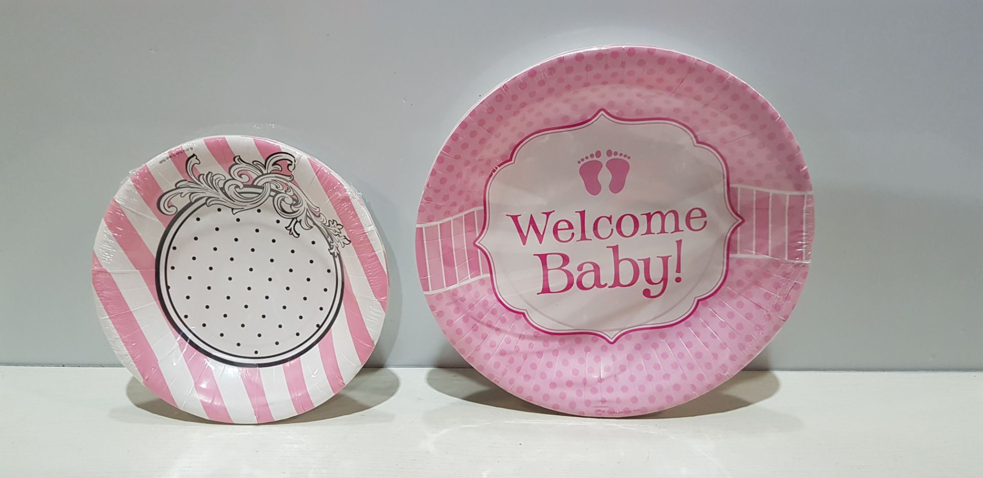 360 PACKS OF 10 BRAND NEW PAPER PARTY PLATES I.E - WELCOME BABY IN PINK - PINK DESIGNED PLATES- 26CM
