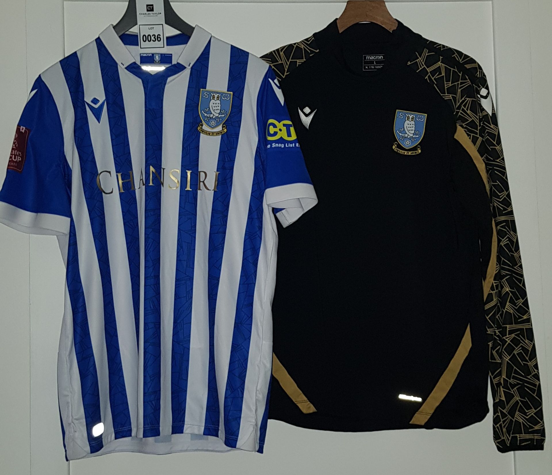 SHEFFIELD WEDNESDAY FOOTBALL SHIRT - SHORT SLEEVED - SIZE L WITH BERAHINO 24 ON THE REVERSE (SEE