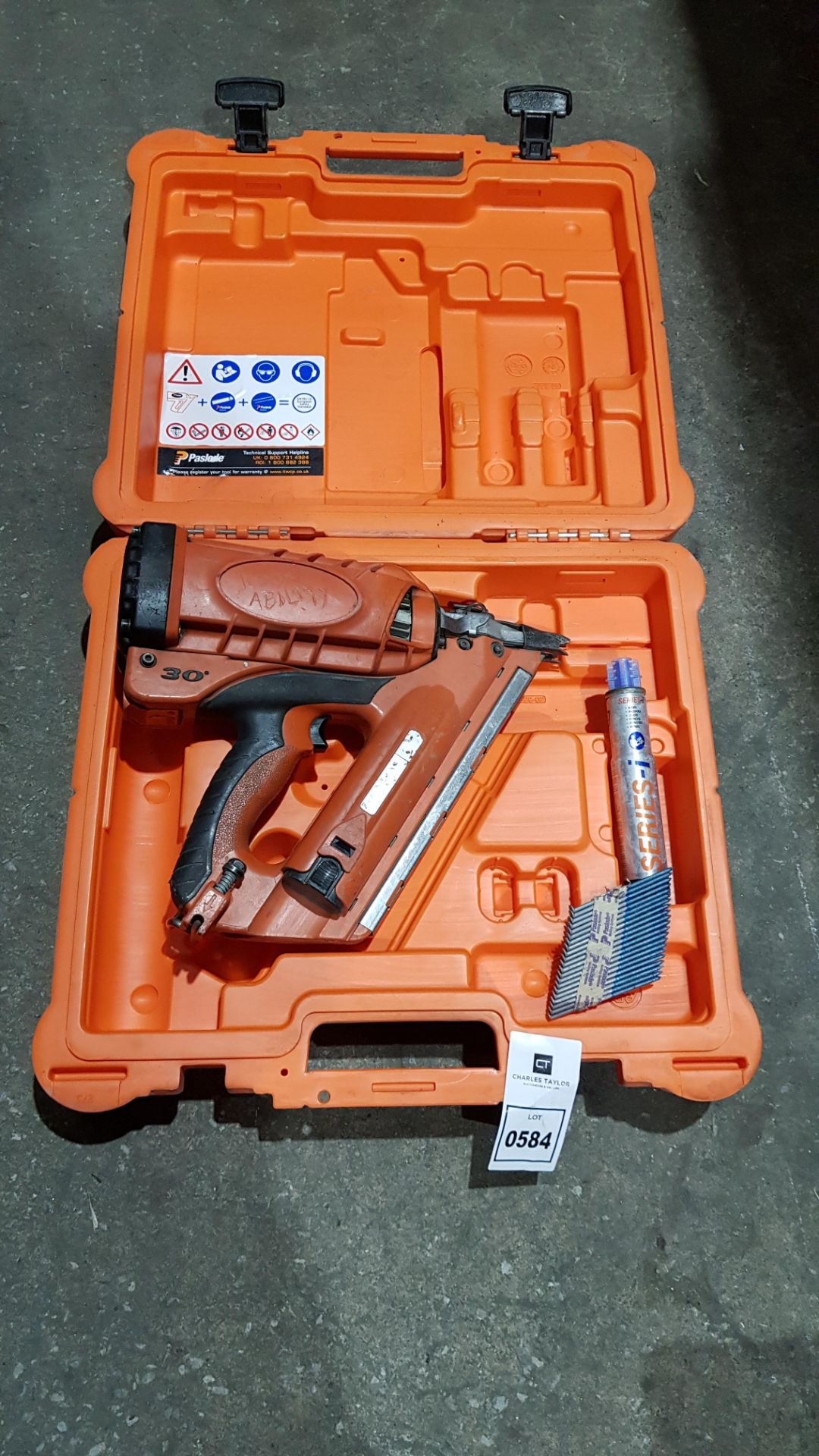 1 X PASLODE IMPLUSE IM360CI LITHIUM NAIL GUN WITH CARRY CASE NO CHARGER PLUS PASLODE GAS CANISTER