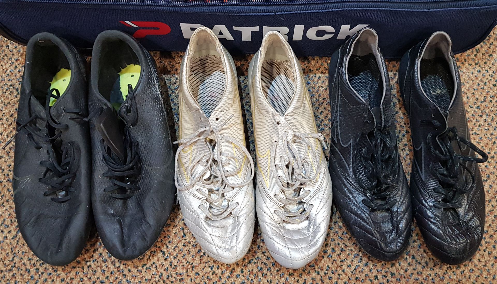 8 X PAIRS OF PROFESSIONAL FOOTBALL BOOTS SOME MARKED SIZE UK 7.5 (6 X NIKE, 2 X MORELIA) PLUS 2 - Image 3 of 3