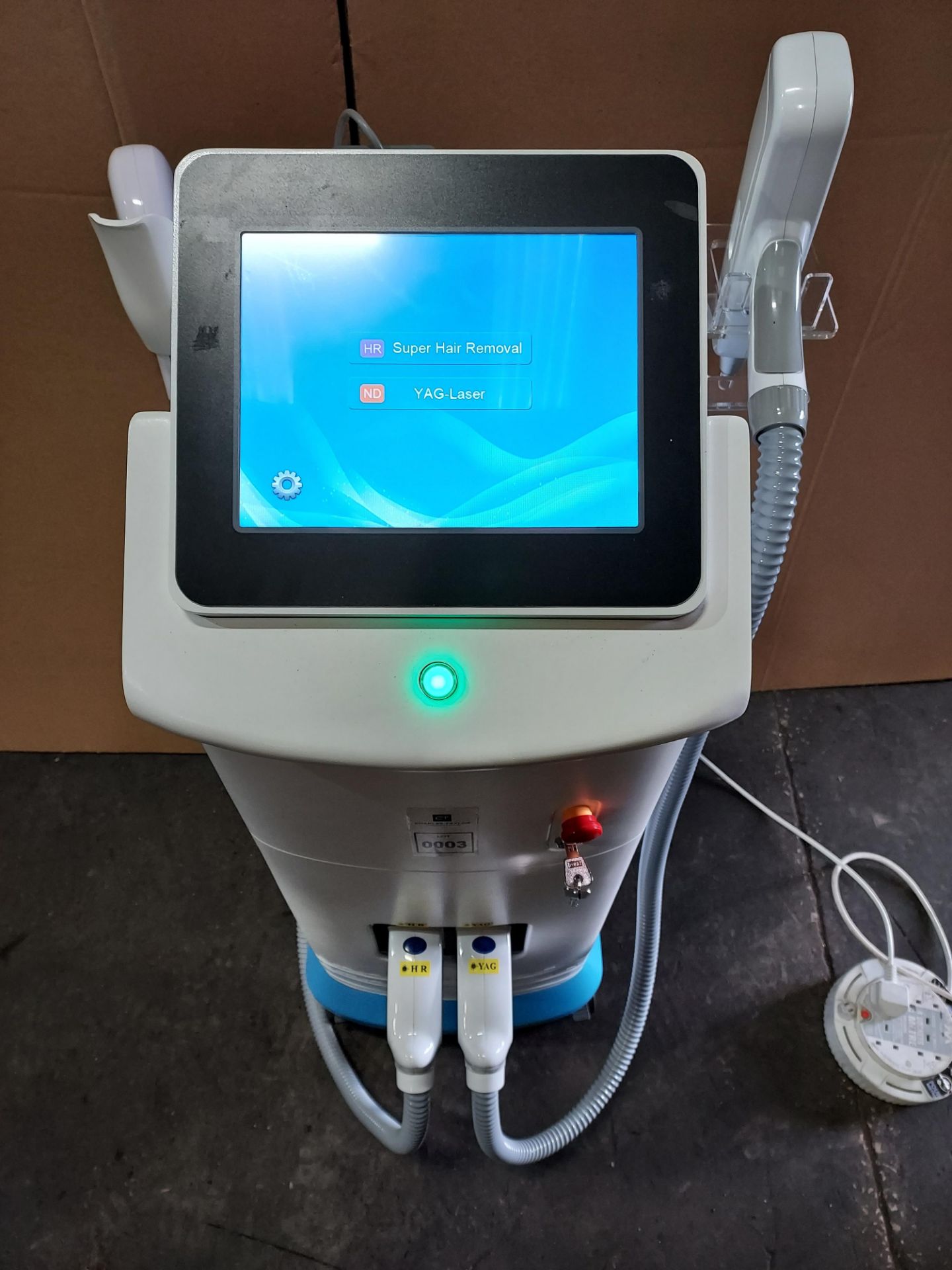 PROFESSIONAL HR SUPER HAIR REMOVAL ND YAG - LASER MACHINE (NO PLATE) (WITH 2 HAND GUNS, POWER LEAD & - Image 2 of 2
