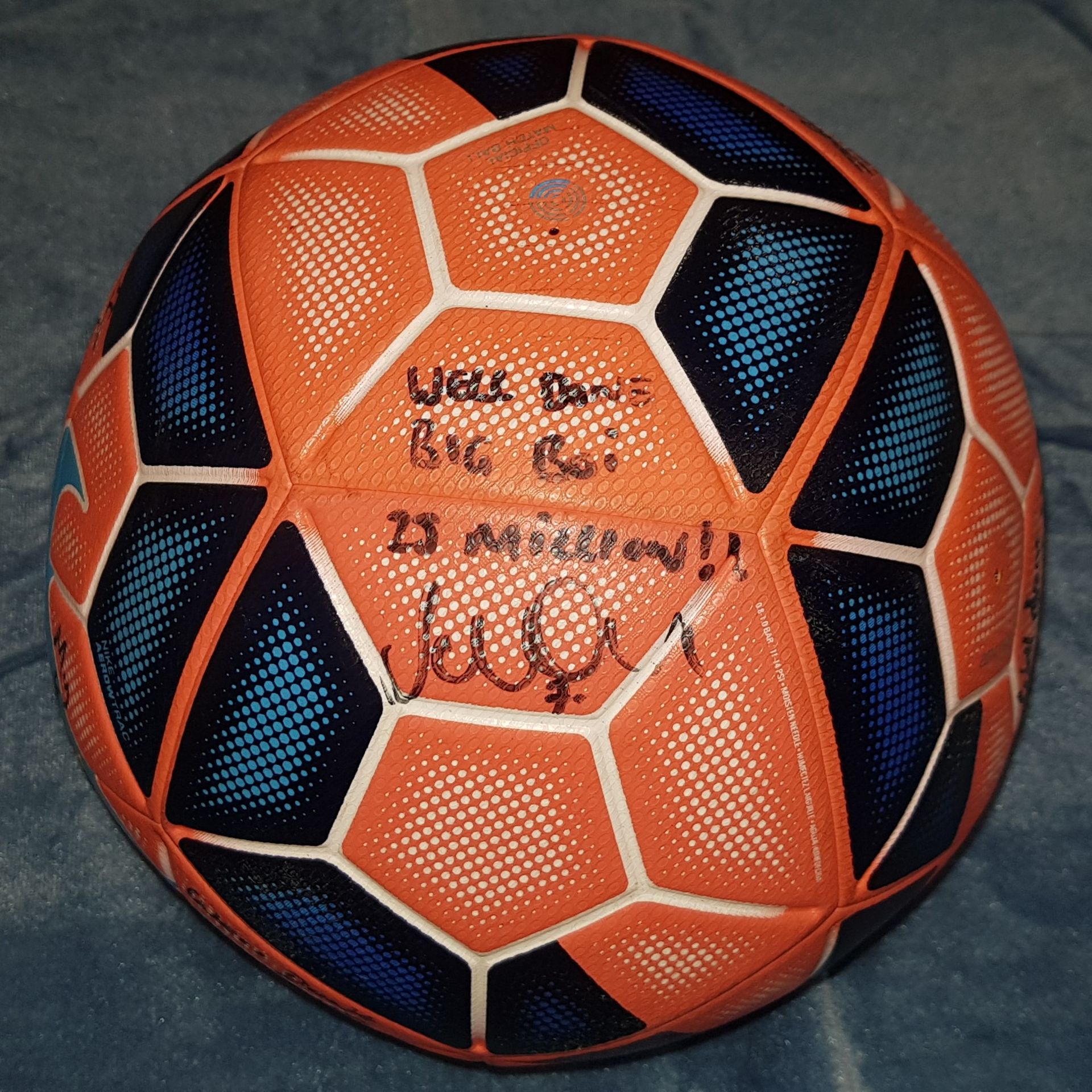 NIKE ORDEM THE FA CUP OFFICIAL MATCH BALL WITH NUMEROUS UNKNOWN SIGNATURES (SEE IMAGES) - Image 3 of 4