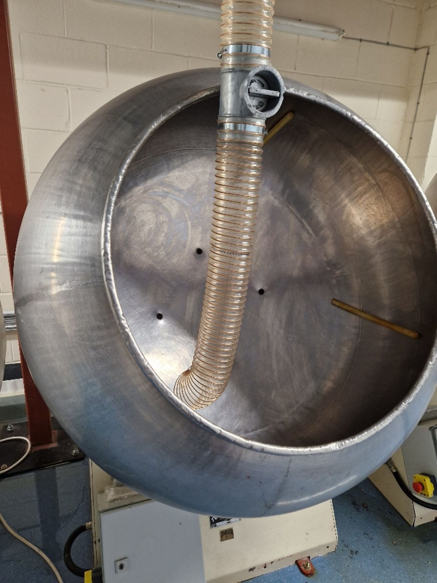 *** PLEASE NOTE THIS ASSET IS LOCATED IN BIRKENHEAD *** TOURELL STAINLESS STEEL ROTATING COATING - Image 3 of 3