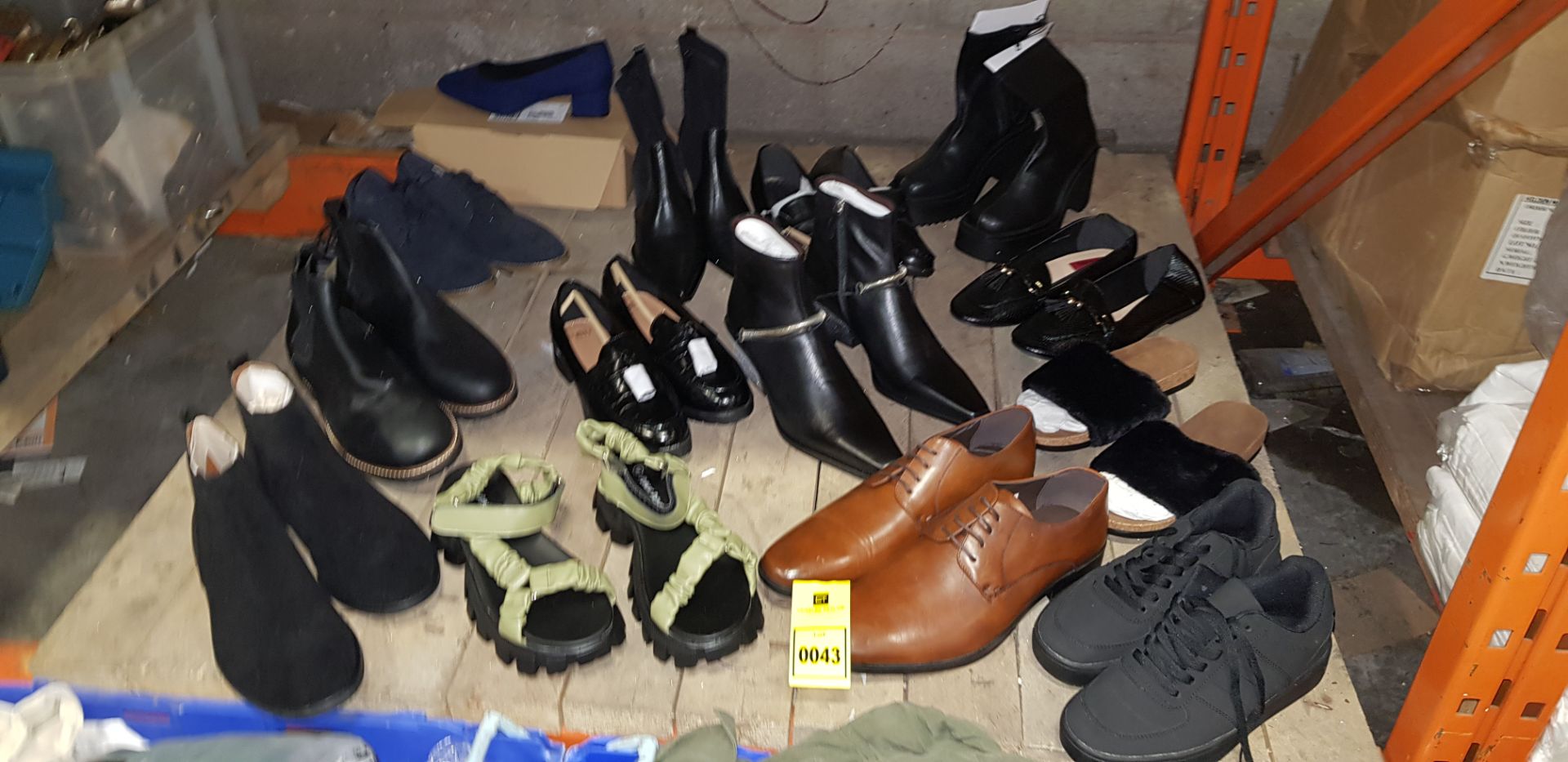 14 X PIECE BRAND NEW MIXED SHOE LOT CONTAINING SCHUH TRAINERS, PUBLIC DESIRE SANDALS, TOPMAN SUEDE