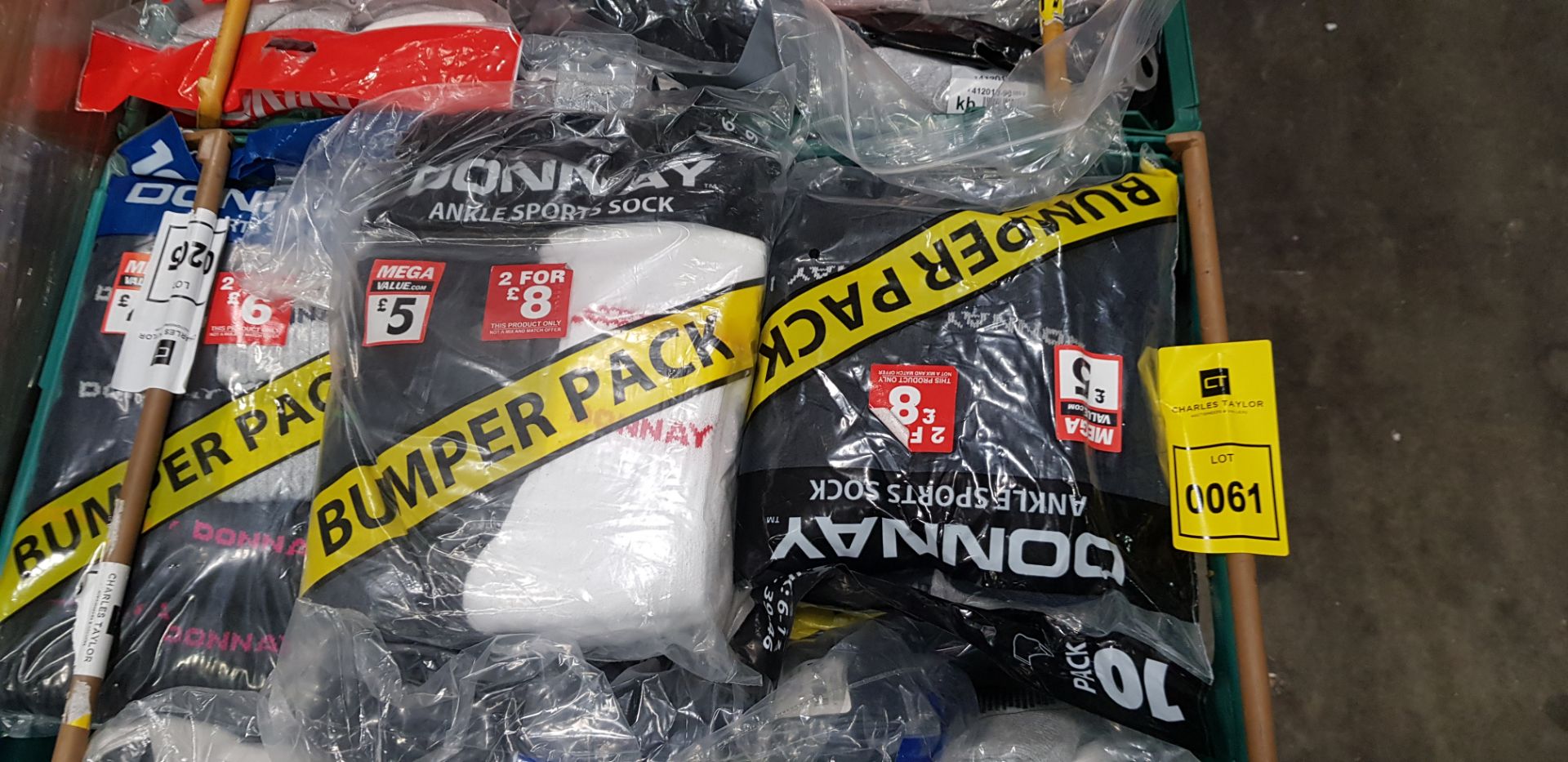 45 X BRAND NEW PACKS OF 10 PAIR OF DONNAY SPORT SOCKS IN VARIOUS STYLES, SIZES AND COLOURS IN 3 - Image 2 of 2