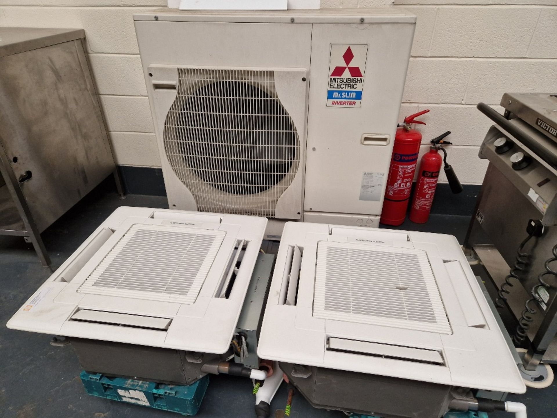 *** PLEASE NOTE THIS ASSET IS LOCATED IN BIRKENHEAD *** 1 MITSUBISHI MR SLIM INVERTER WITH 2