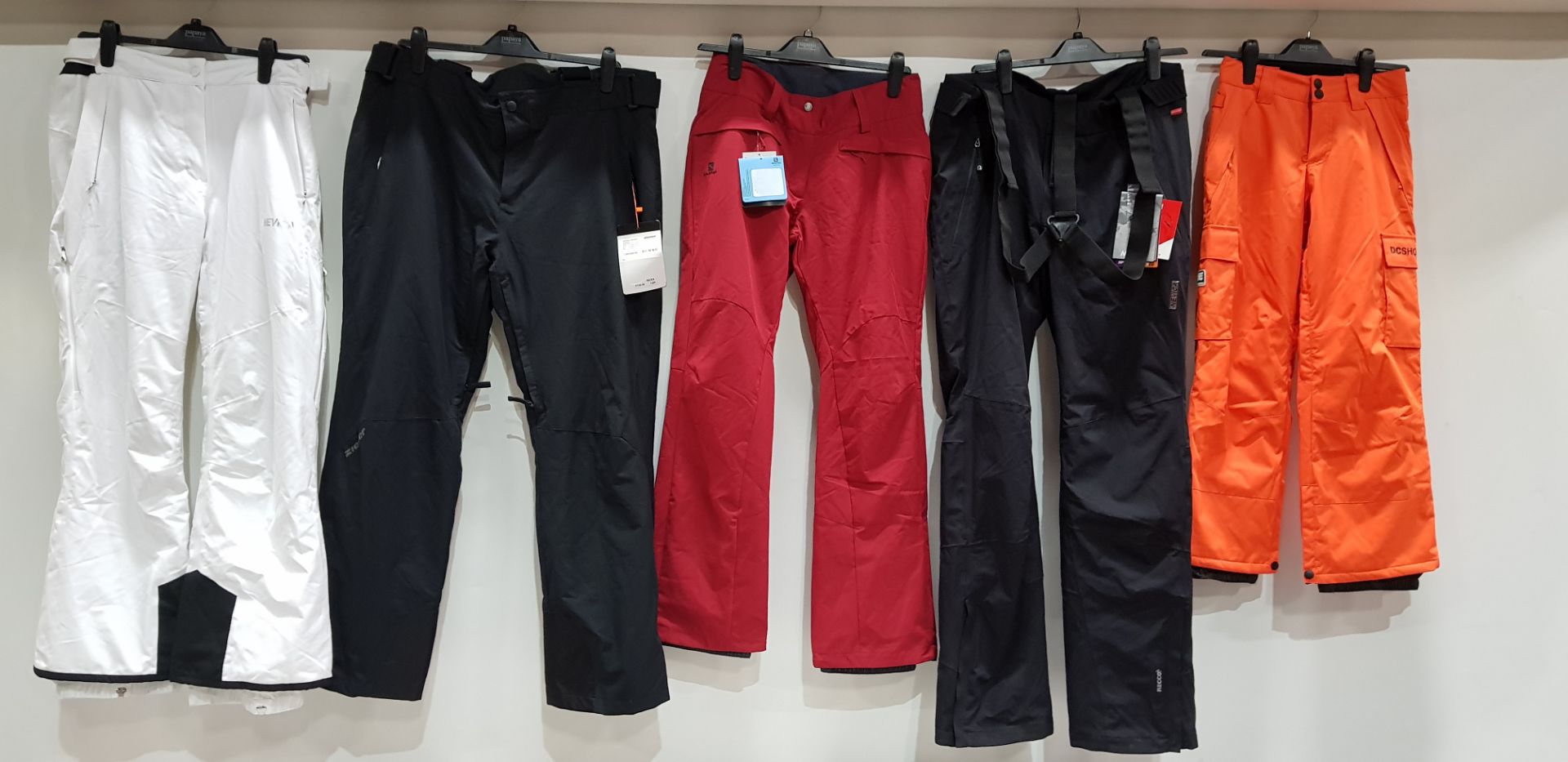 5 X BRAND NEW MIXED SKI / WINTER PANTS TO INCLUDE NEVICA IN SIZES SMALL, MEDIUM AND XXL