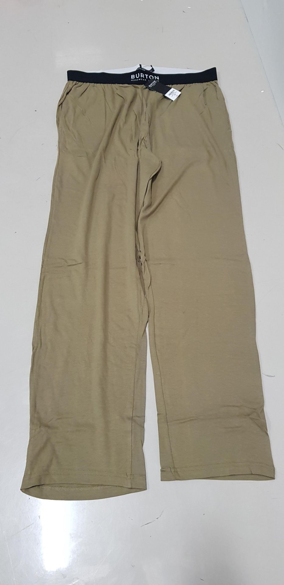 30 X BRAND NEW BURTON MENSWEAR LOUNGE PANTS IN KHAKI GREEN ( ALL IN SIZE L ) TOTAL RRP £ 540 .00