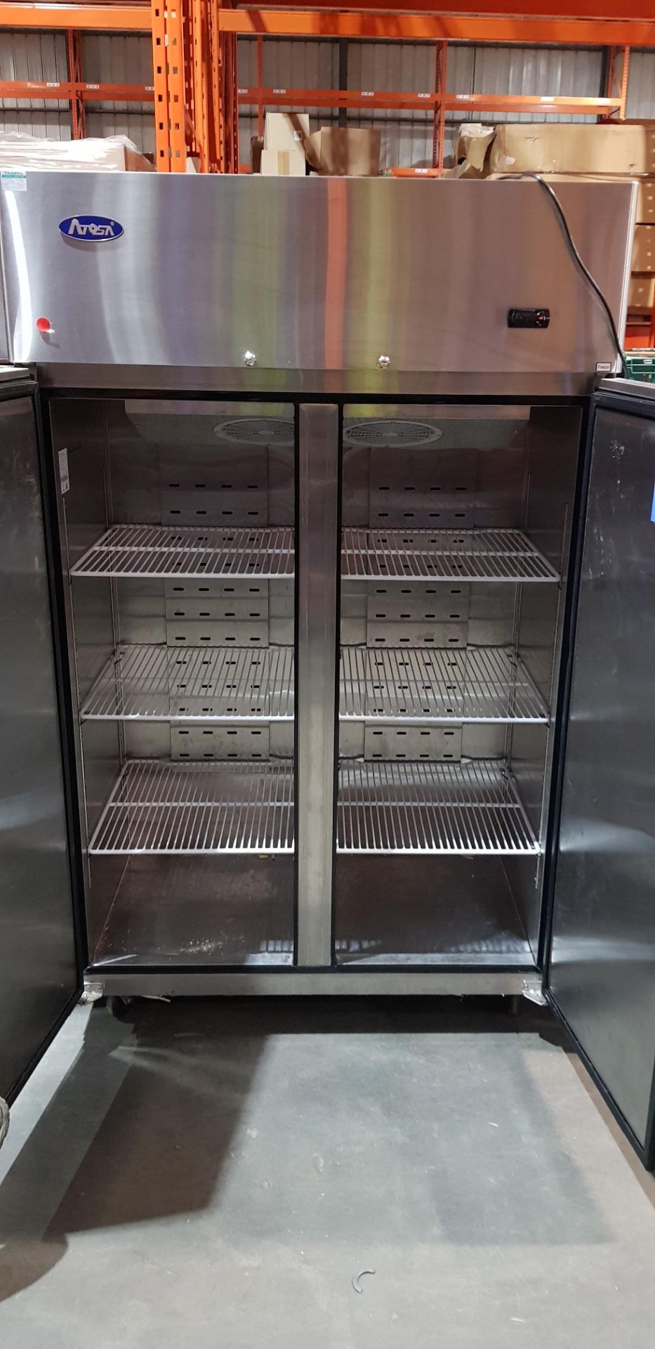 1 X ATOSA STAINLESS STEEL COMMERCIAL 2 DOOR FREEZER - 620 LITRE CAPACITY - ON WHEELS - SIZE 195CM - Image 2 of 2