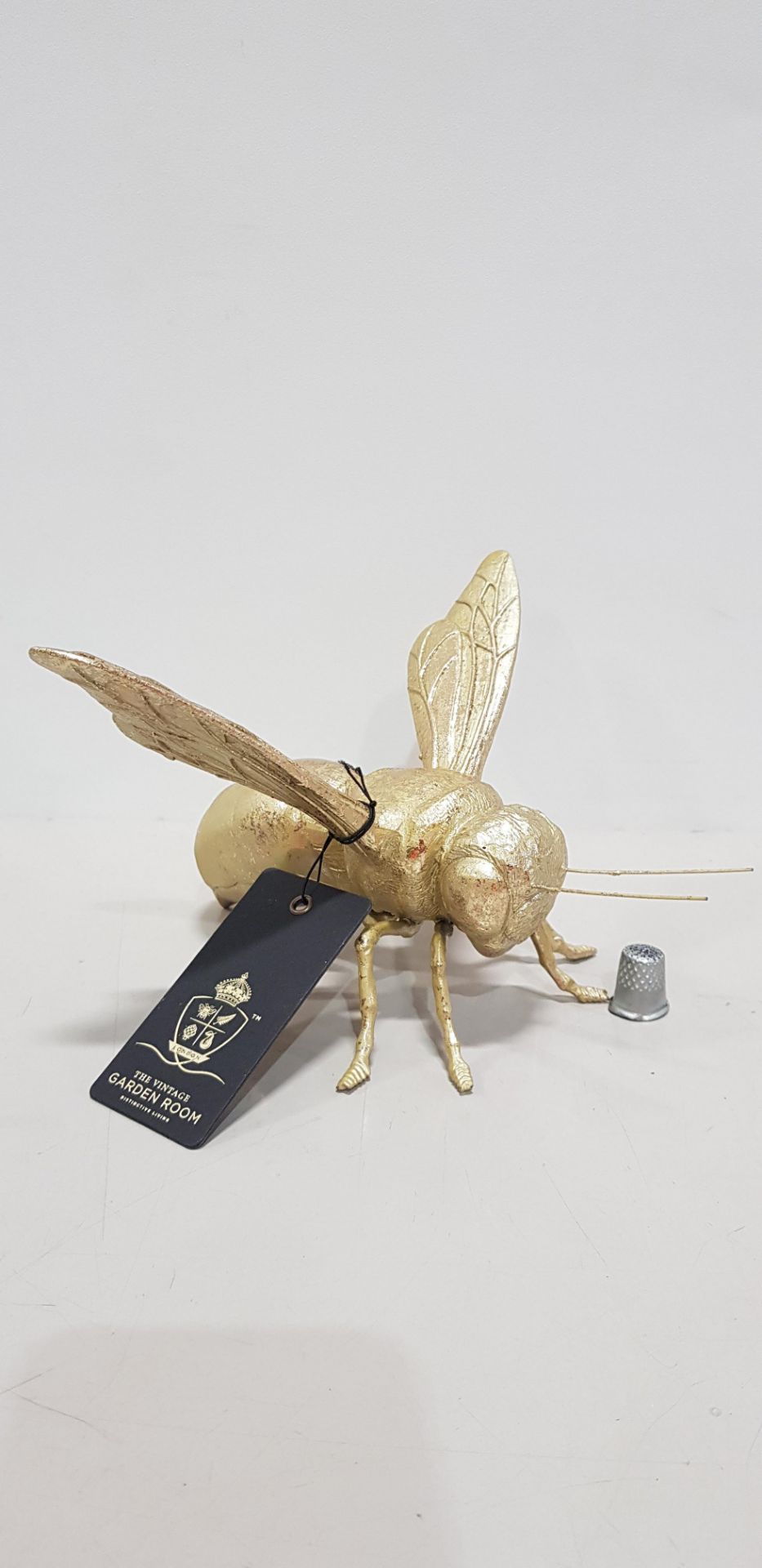 16 X BRAND NEW THE VINTAGE GARDEN ROOM GOLD EFFECT DECORATIVE BEE SIZE 20 CM L X 19CM W IN 2 BOXES