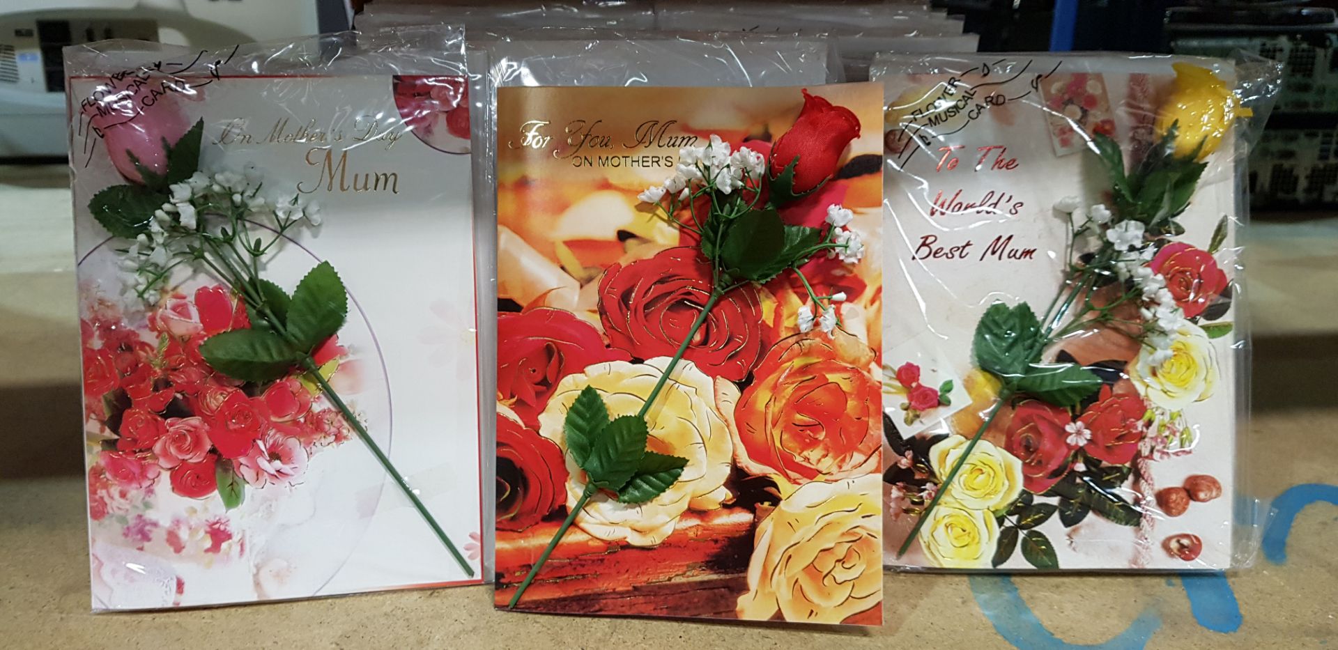 864 X BRAND NEW VARIOUS MELODY 3D MUSICAL ROSE MOTHERS DAY GREETINGS CARDS ( IN 3 STYLES ) - IN 3