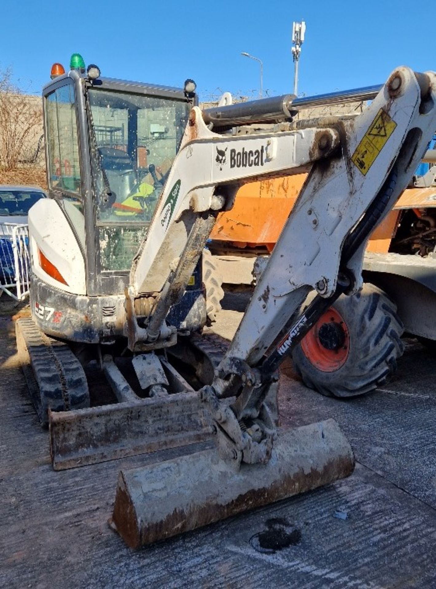 BOBCAT E27Z EXCAVATOR, SERIAL NO: B4B911519, YEAR 2019, 2571KG, NO KEY, CODE IS KEYED IN SO