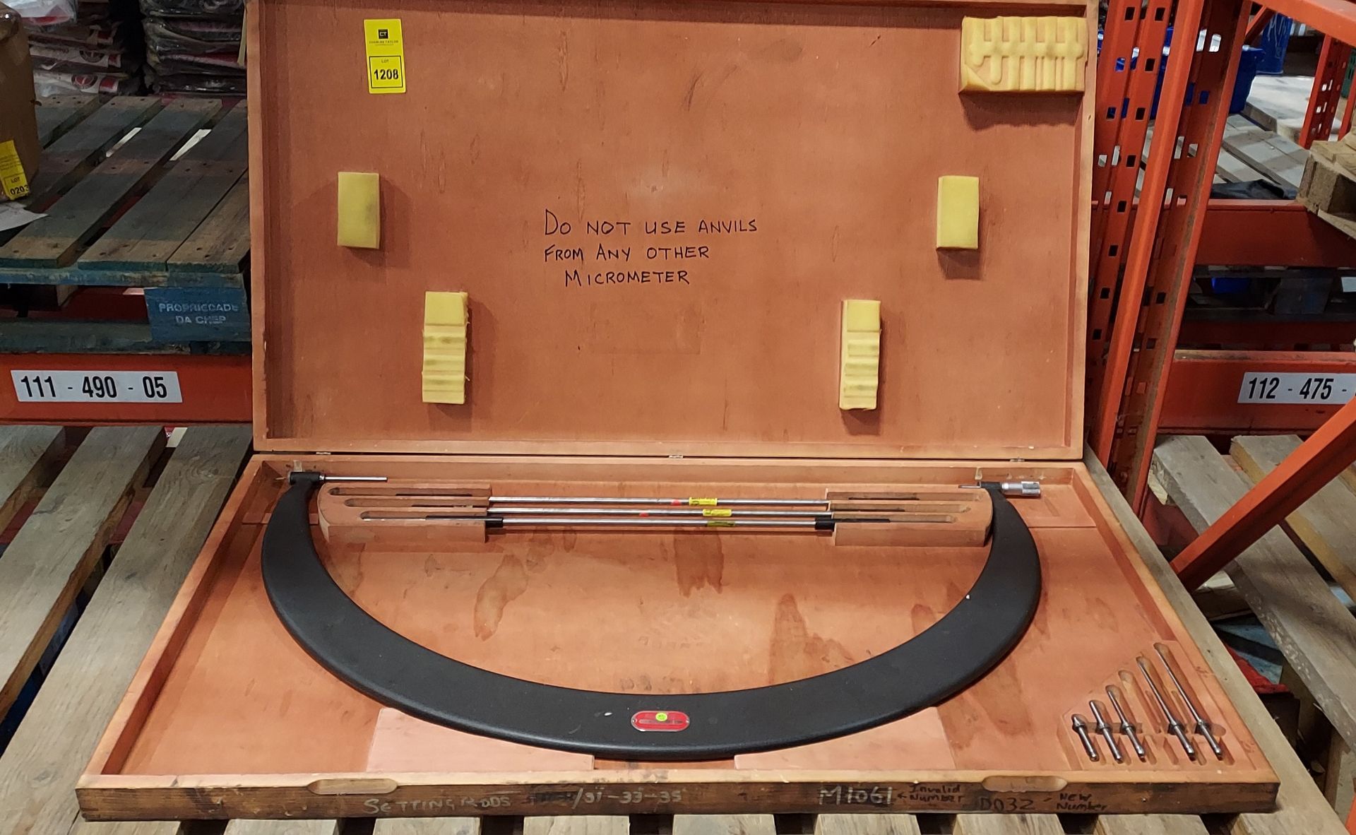 1 X COMPLETE STARRETT NO.724 MICROMETER TO MEASURE LENGTHS FROM 30 TO 36 - WITH CASE - INCLUDES