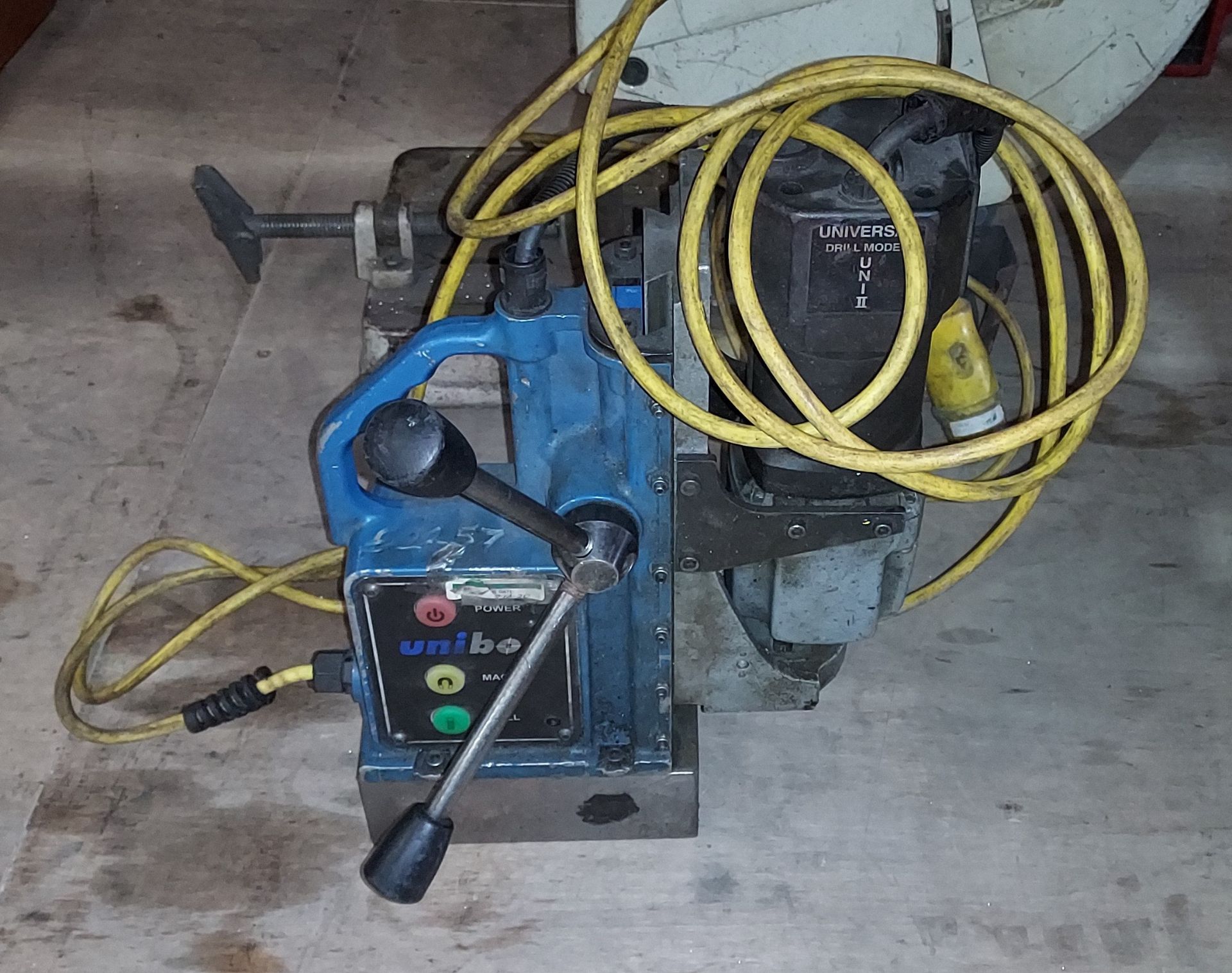 1 X UNIBOR EQ50 MAGNETIC DRILLING MACHINE - WITH A 3 PIN PLUG