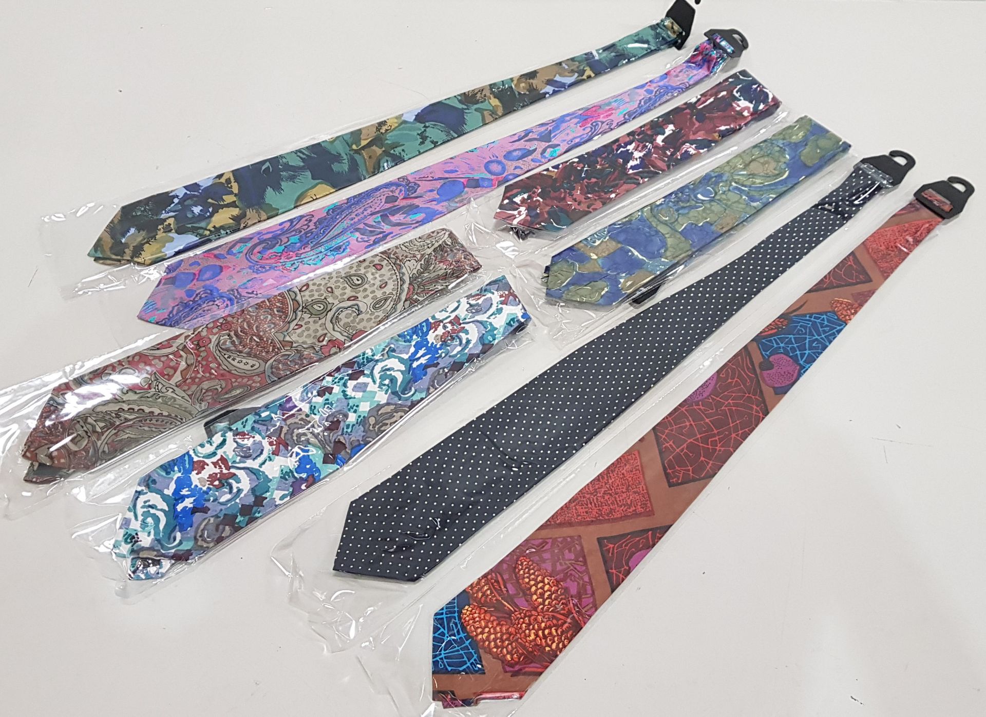 576 X BRAND NEW 100% SILK TIES - IN VARIOUS STYLES AND COLOURS - IN 24 INNER BOXES - ALL IN 1