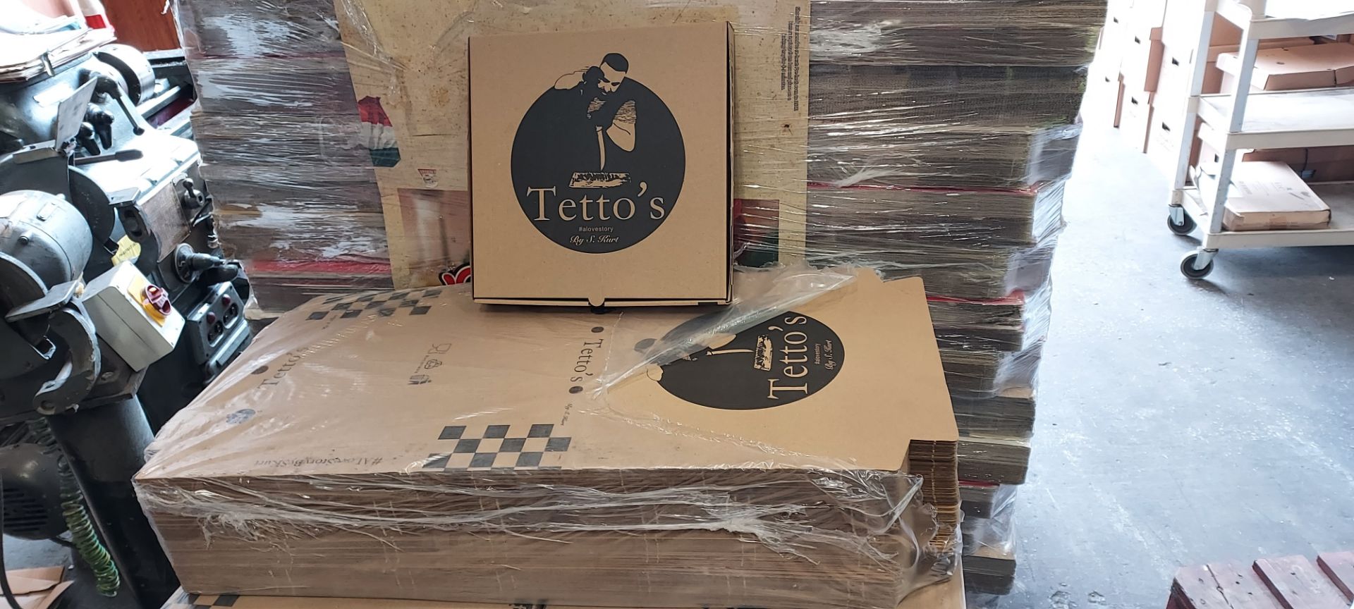 600 X BRAND NEW 12 INCH PIZZA BOXES - IN 6 PACKS OF 100 TETTO'S