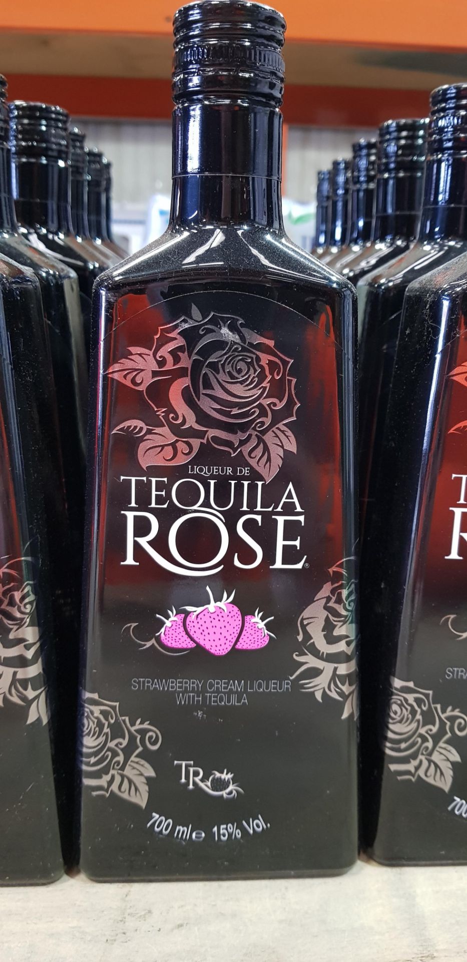 9 X BRAND NEW TEQUILA ROSE STRAWBERRY CREAM LIQUEUR 700ML