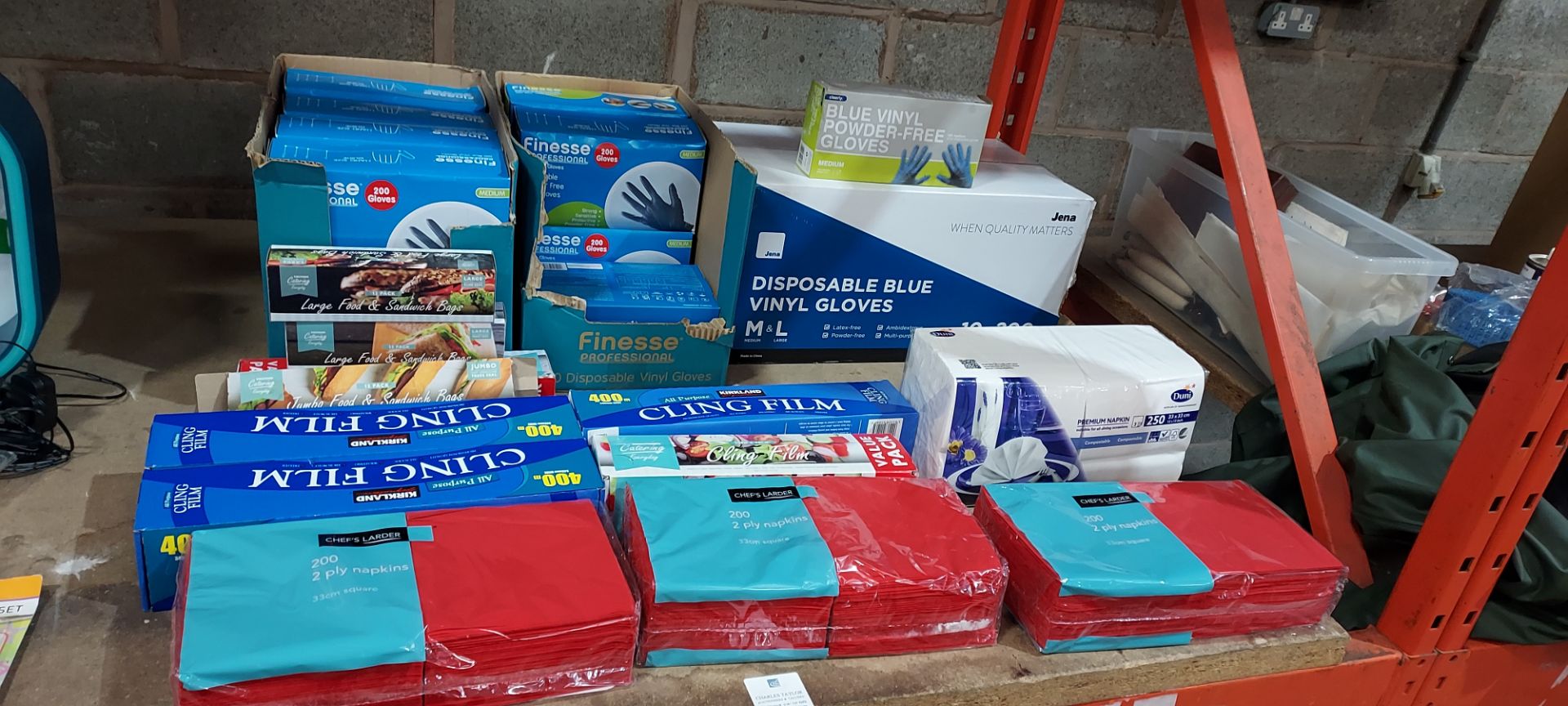 34 X BRAND NEW MIXED LOT CONTAINING 23 X FINESSE PROFFESSIONAL 200 BLUE GLOVES POWDER FREE ( M ) /