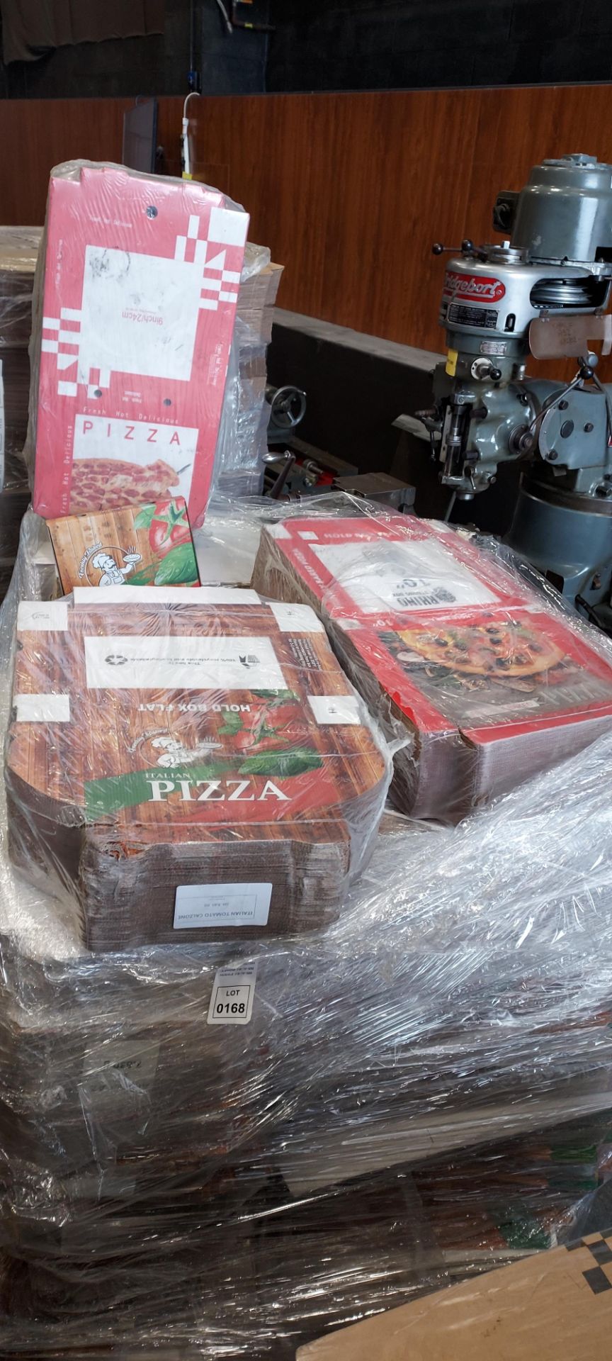 1000+ BRAND NEW PIZZA BOXES IN 9 INCH AND 10 INCHES ETC IN VARIOUS STYLES ON 1 FULL PALLET