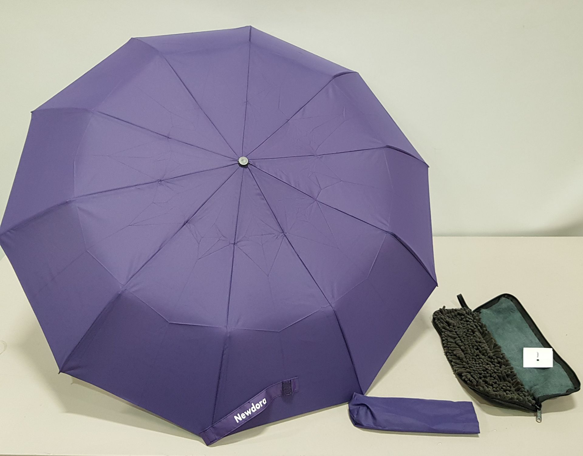 40 X BRAND NEW NEWDORA TRAVEL FOLDING ABSORBTION BAGS - INCLUDES PURPLE UMBRELLA / MICROFIBRE