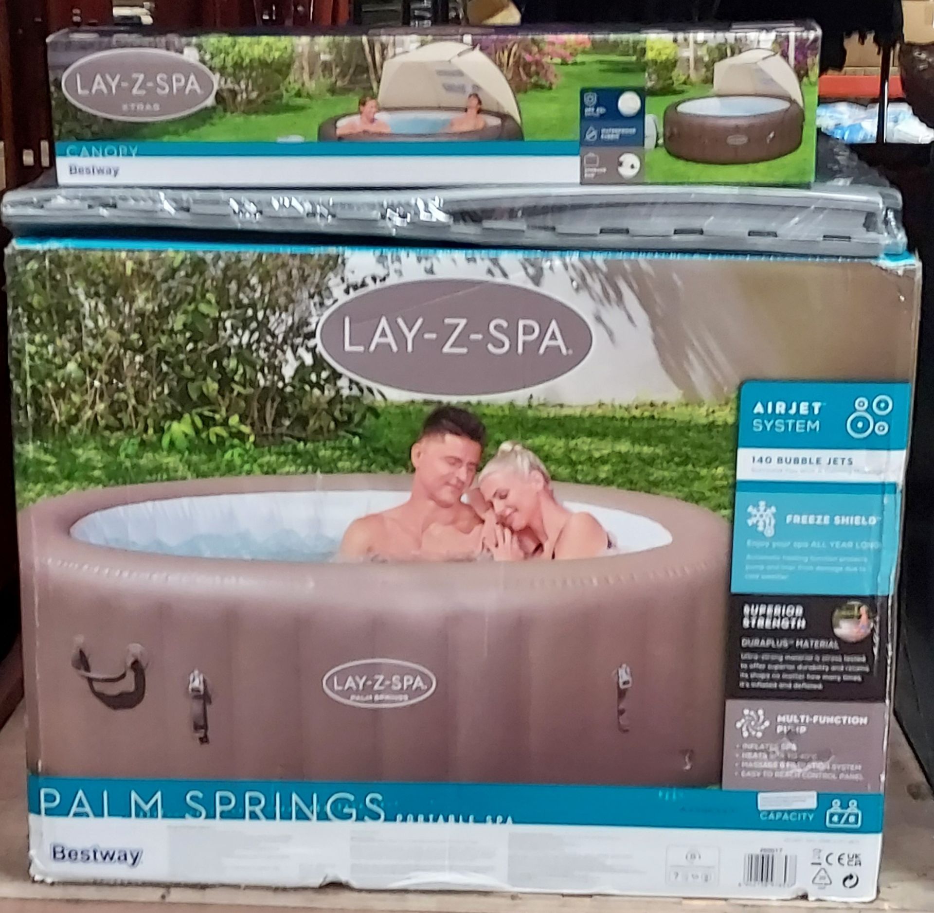 1 X BRAND NEW LAY-Z-SPA PALM SPRINGS PORTABLE SPA - AIR JET SYSTEM - WITH DIGITAL CONTROL PANEL -140 - Image 4 of 5