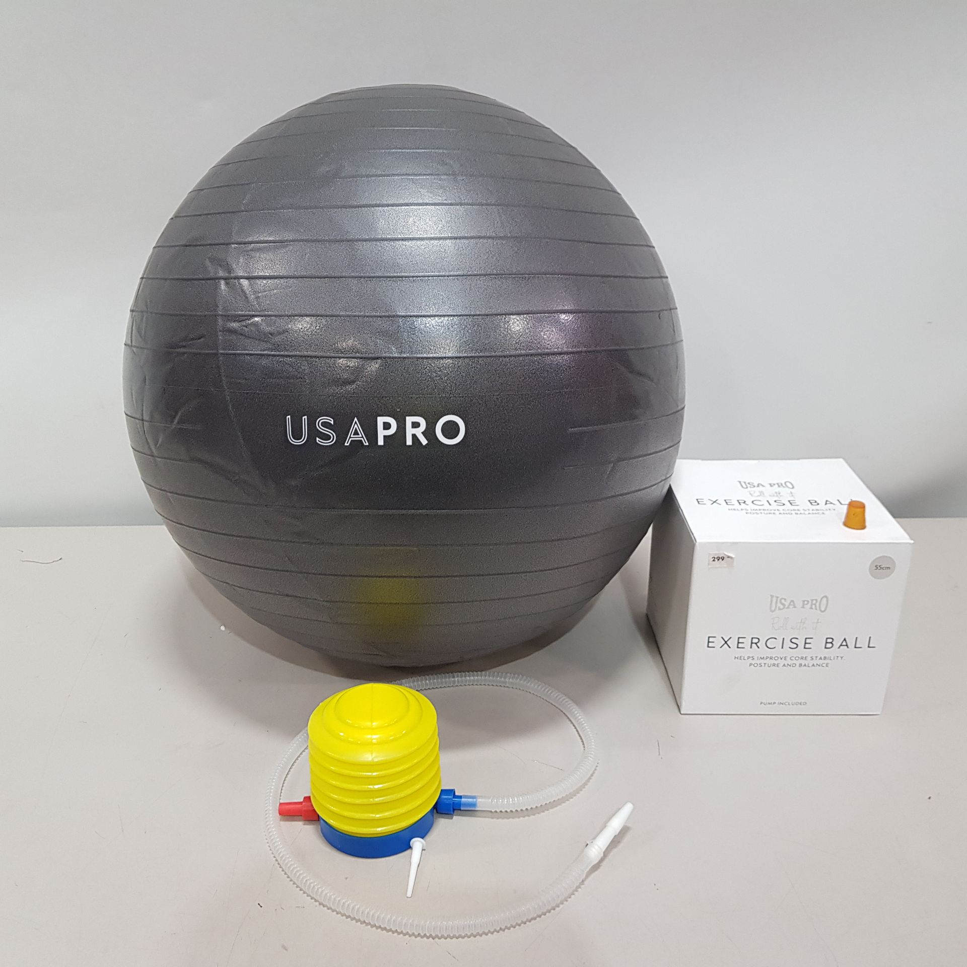 60 X BRAND NEW USA PRO EXERCISE BALL - INCLUDES PUMP - 48 IN SIZE 55 CM AND 12 IN SIZE 65 CM - RRP £