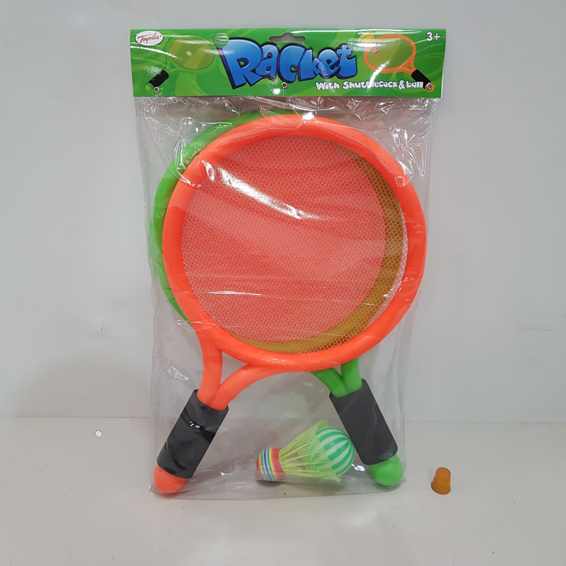 48 X BRAND NEW TOYRIFIC 2 PLAYER KIDS NEON TENNIS / BADMINGTON RATCHET SET / RRP £ 15.99 PP - IN 2