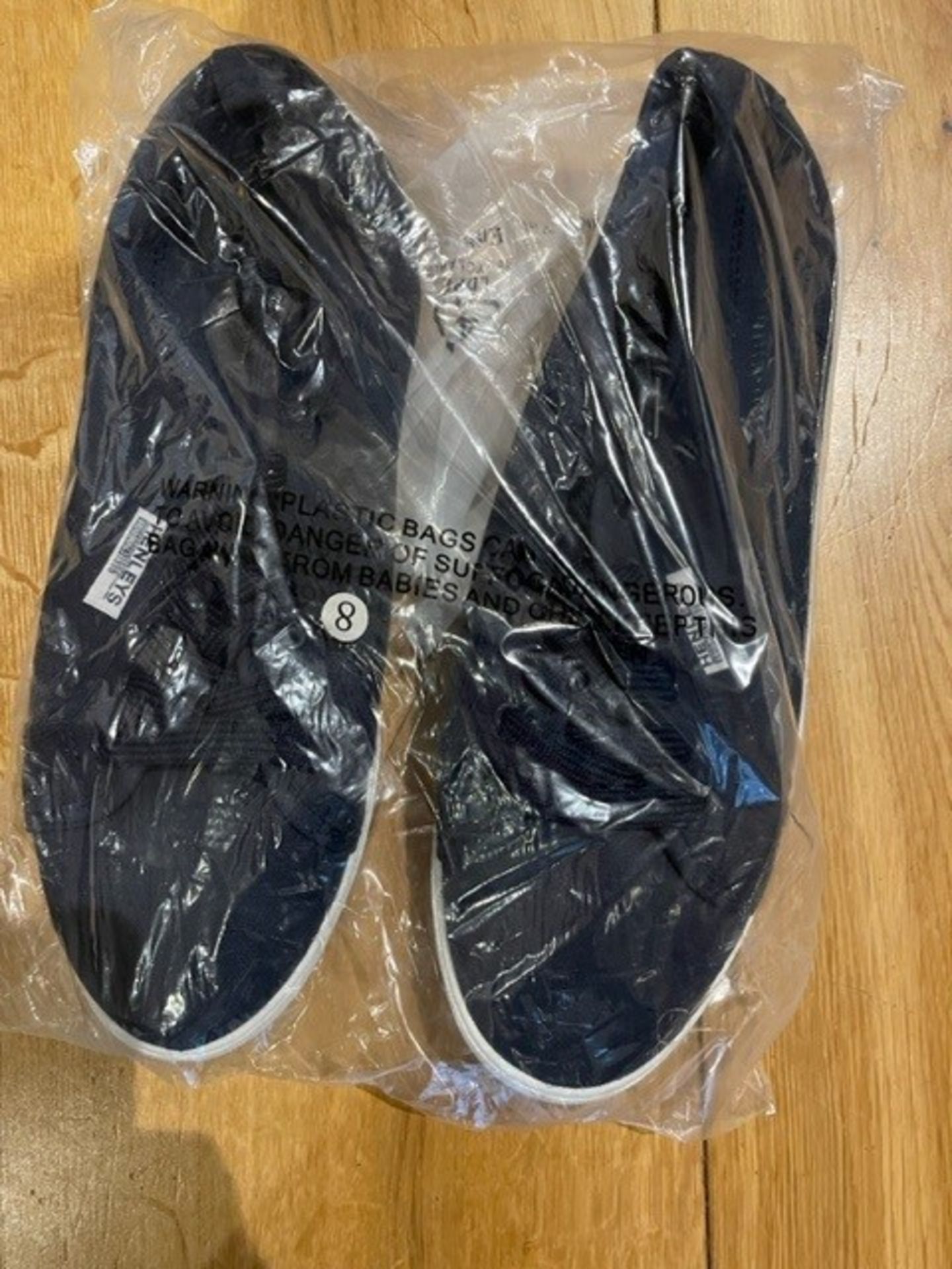 18 X BRAND NEW MENS HENLEYS LACE UP MILO NAVY TRAINER PLIMSOLLS IN SIZE 7 - RRP-£24.99PP IN 2 BAGS - Image 2 of 2