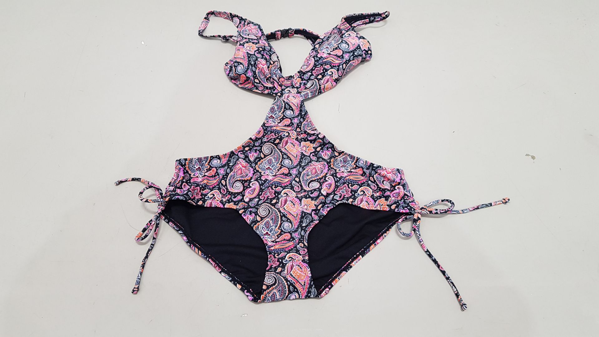 20 X BRAND NEW GEORGE 1 PIECE BODY SWIM SUITS - ALL IN FLORAL PRINT - IN MIXED SIZES TO INCLUDE UK