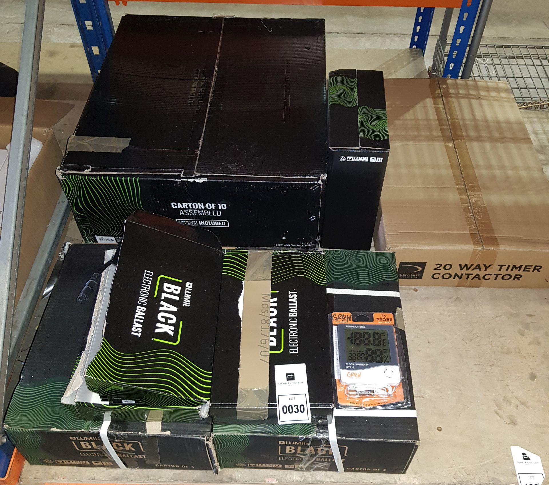 32 X BRAND NEW LUMII BLACK LIGHT SETS CONTAINING 10 ELECTRONIC BALLAST / 10 600W HPS LAMPS/ CARTON - Image 2 of 2