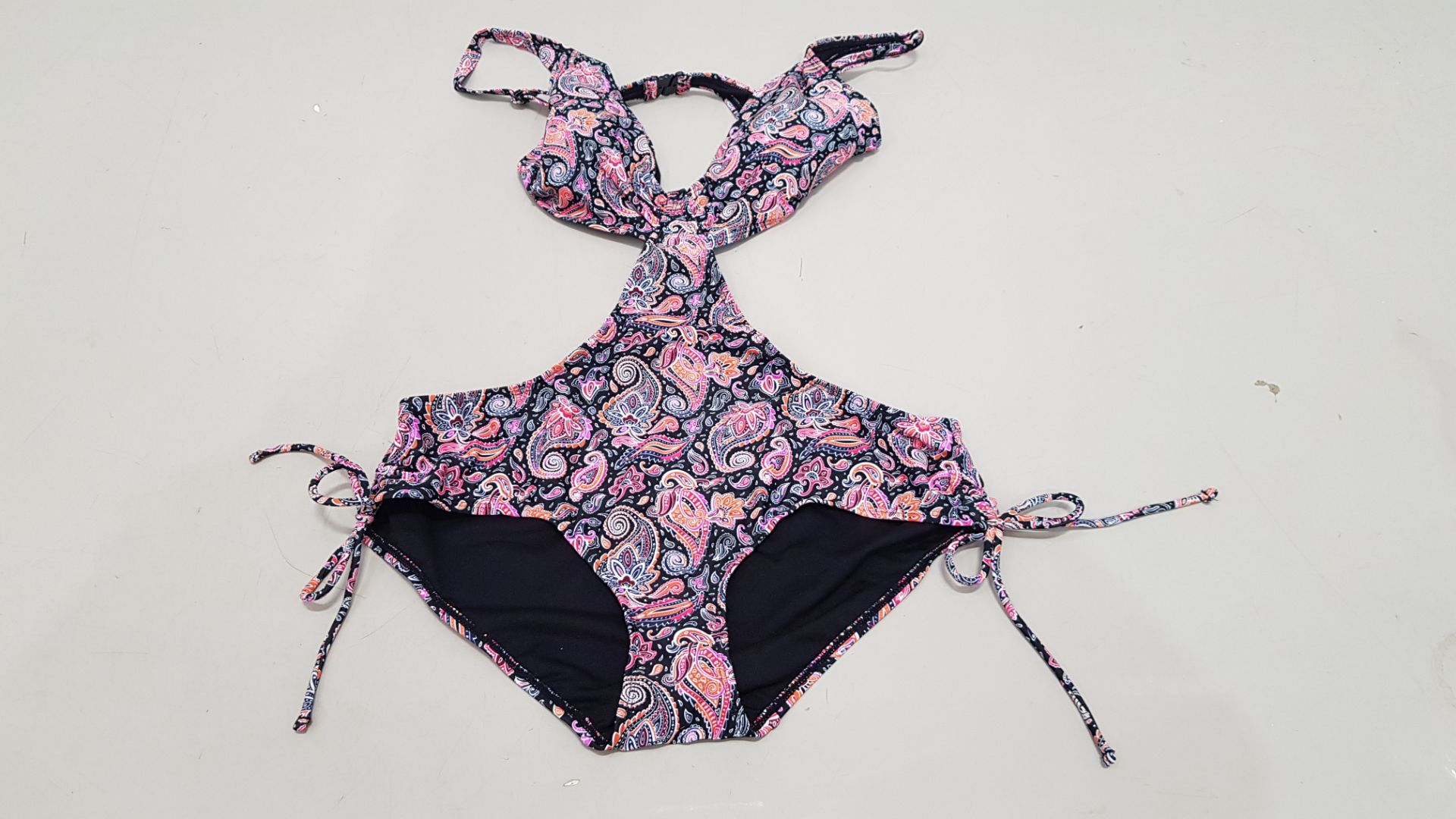 20 X BRAND NEW GEORGE 1 PIECE BODY SWIM SUITS - ALL IN FLORAL PRINT - IN MIXED SIZES TO INCLUDE UK