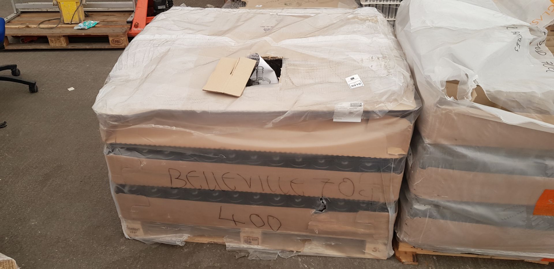 400 X BRAND NEW BRUNI GLASS BELLEVILLE CORK MOUTH GLASS BOTTLES 700ML (HEIGHT 21CM) ON 1 PALLET - Image 2 of 2