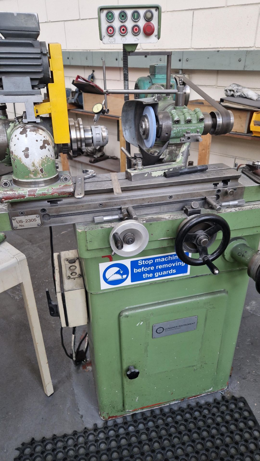 JUNGNER INSTRUMENTS HORIZONTAL GRINDER WITH ASSOCIATED SPARES AND NUMATIC VACUUM - Image 2 of 4